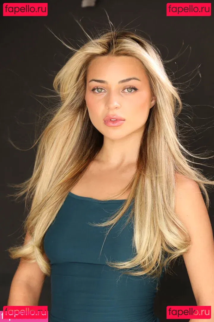 Isabella D Onlyfans Photo Gallery 