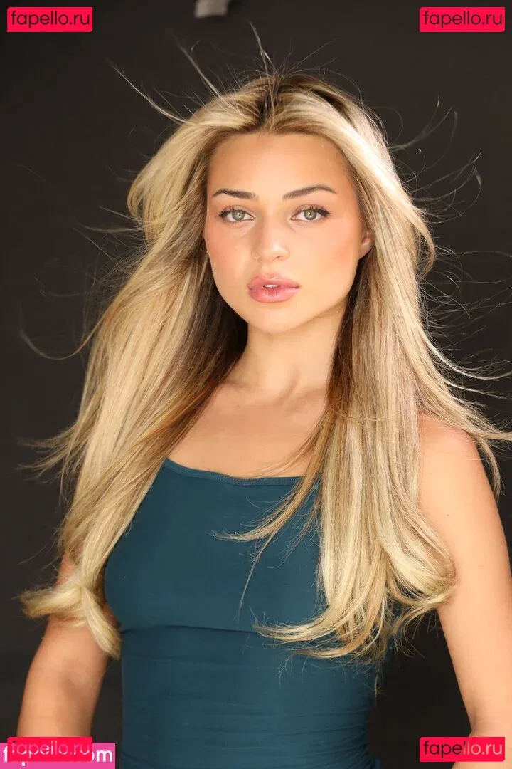 Isabella D Onlyfans Photo Gallery 