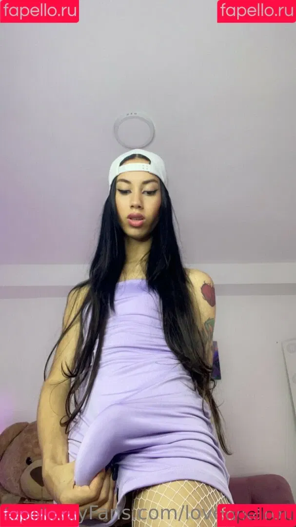 lovelykaroll Onlyfans Photo Gallery 