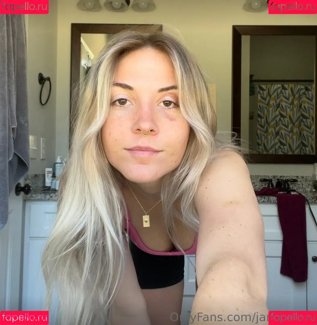 DakotaDivilla Onlyfans Photo Gallery 