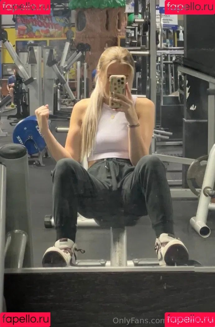 DakotaDivilla Onlyfans Photo Gallery 