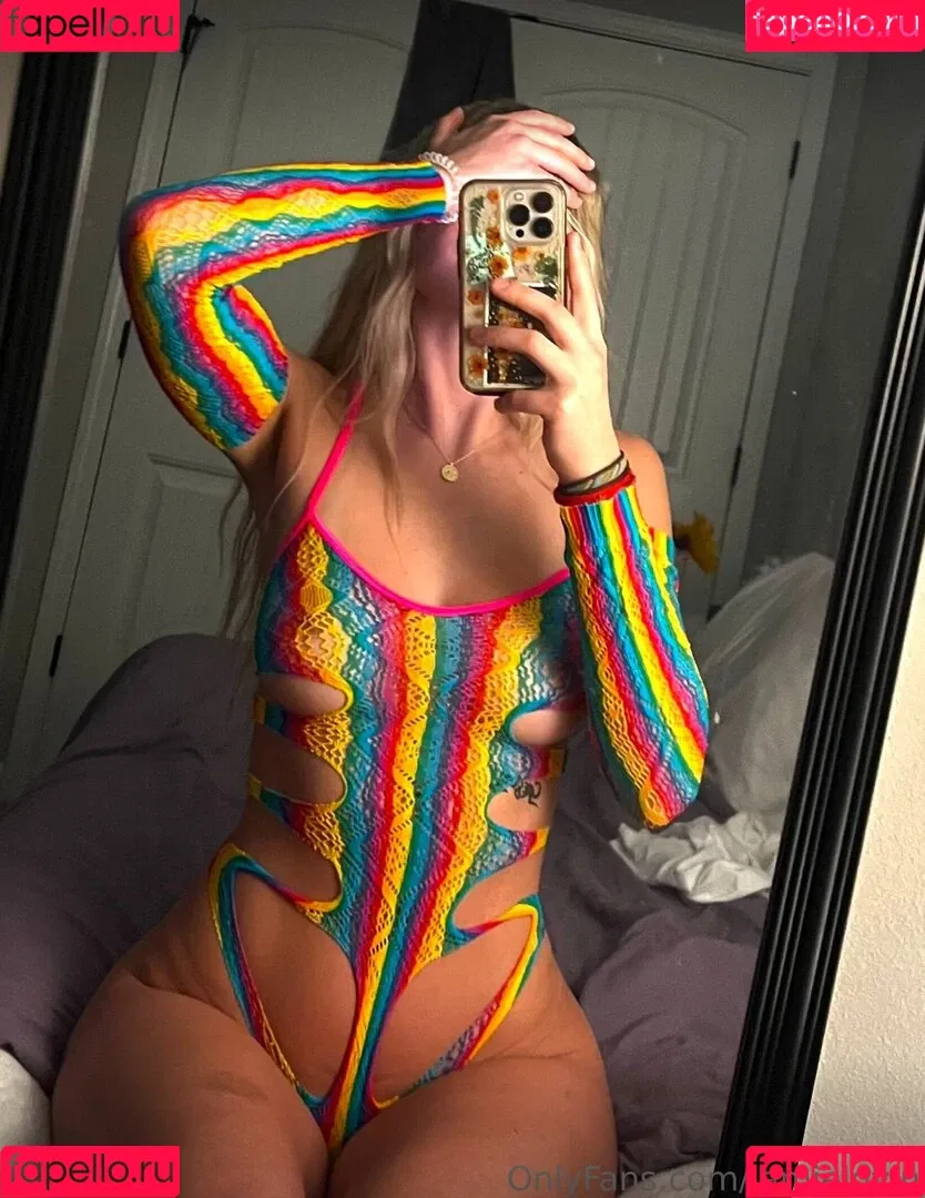 DakotaDivilla Onlyfans Photo Gallery 