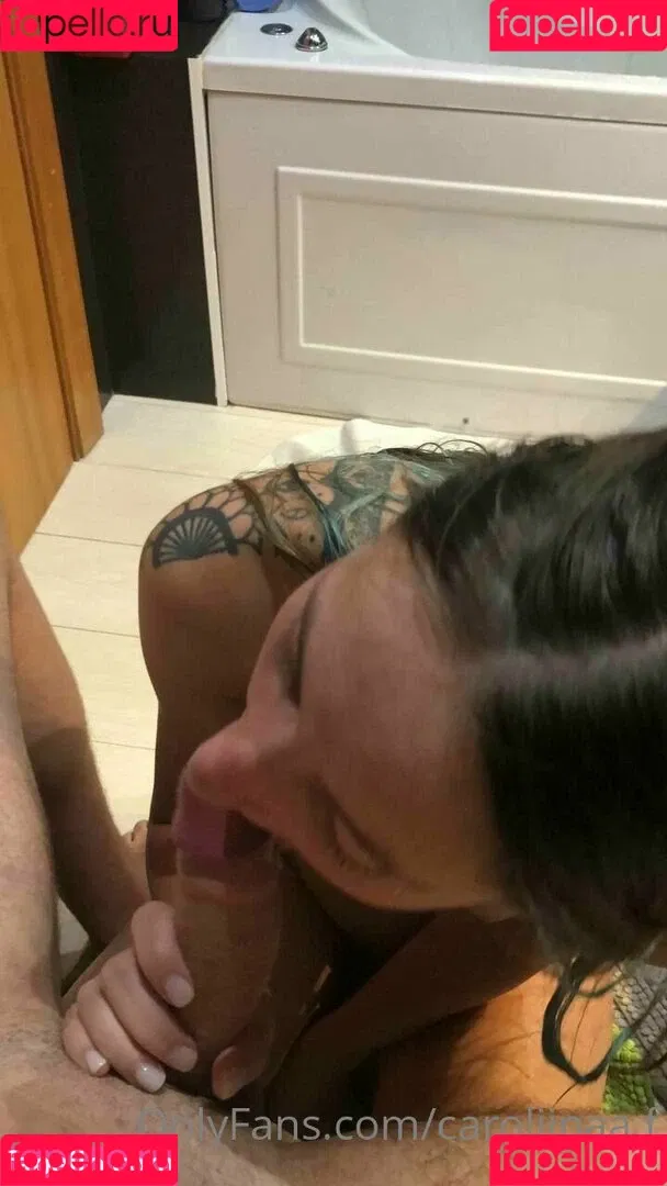 caroliinaa.f Onlyfans Photo Gallery 
