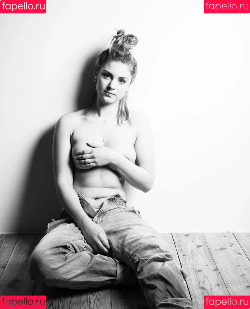 Is.mir.relativ Onlyfans Photo Gallery 