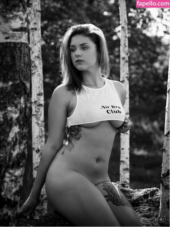 Is.mir.relativ Onlyfans Photo Gallery 