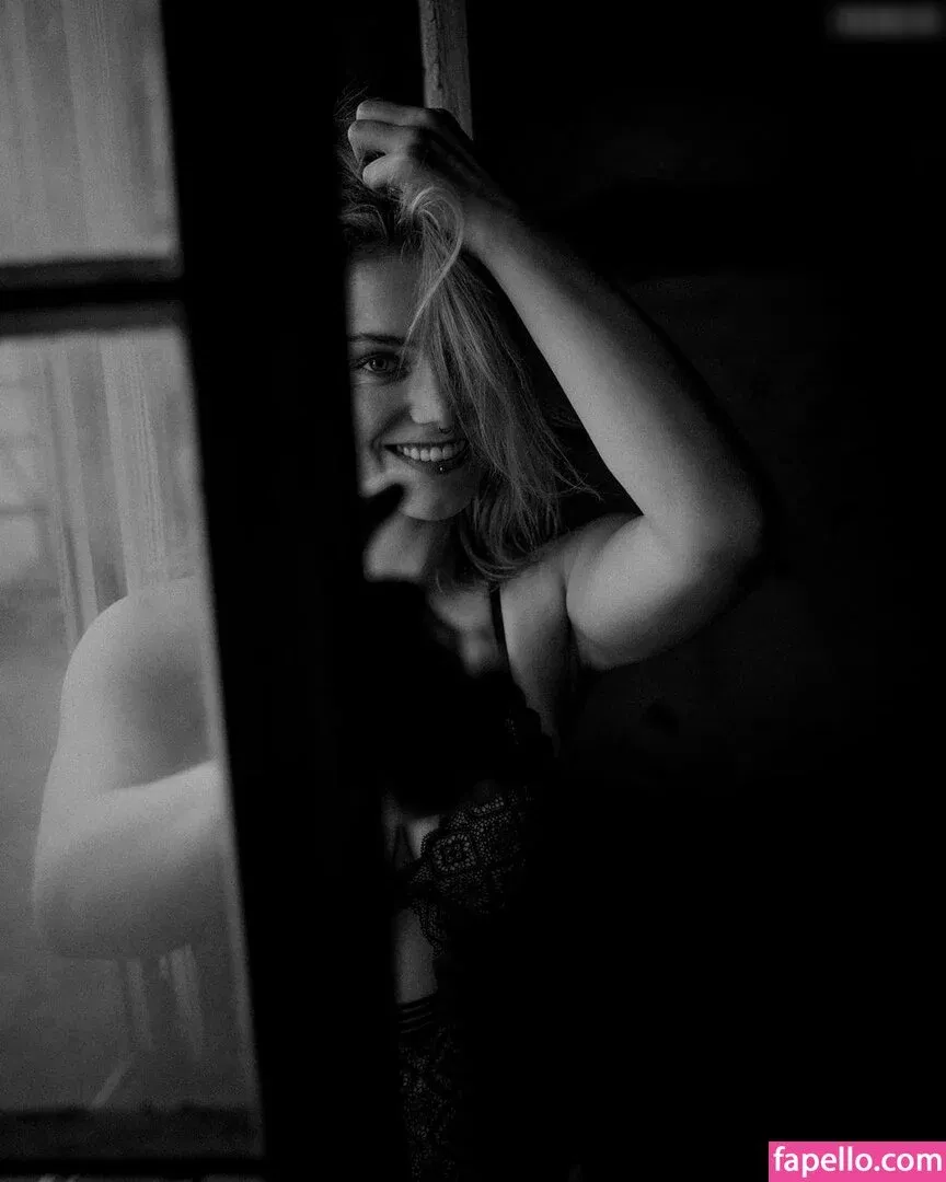 Is.mir.relativ Onlyfans Photo Gallery 