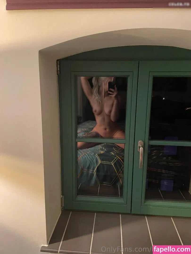 Is.mir.relativ Onlyfans Photo Gallery 