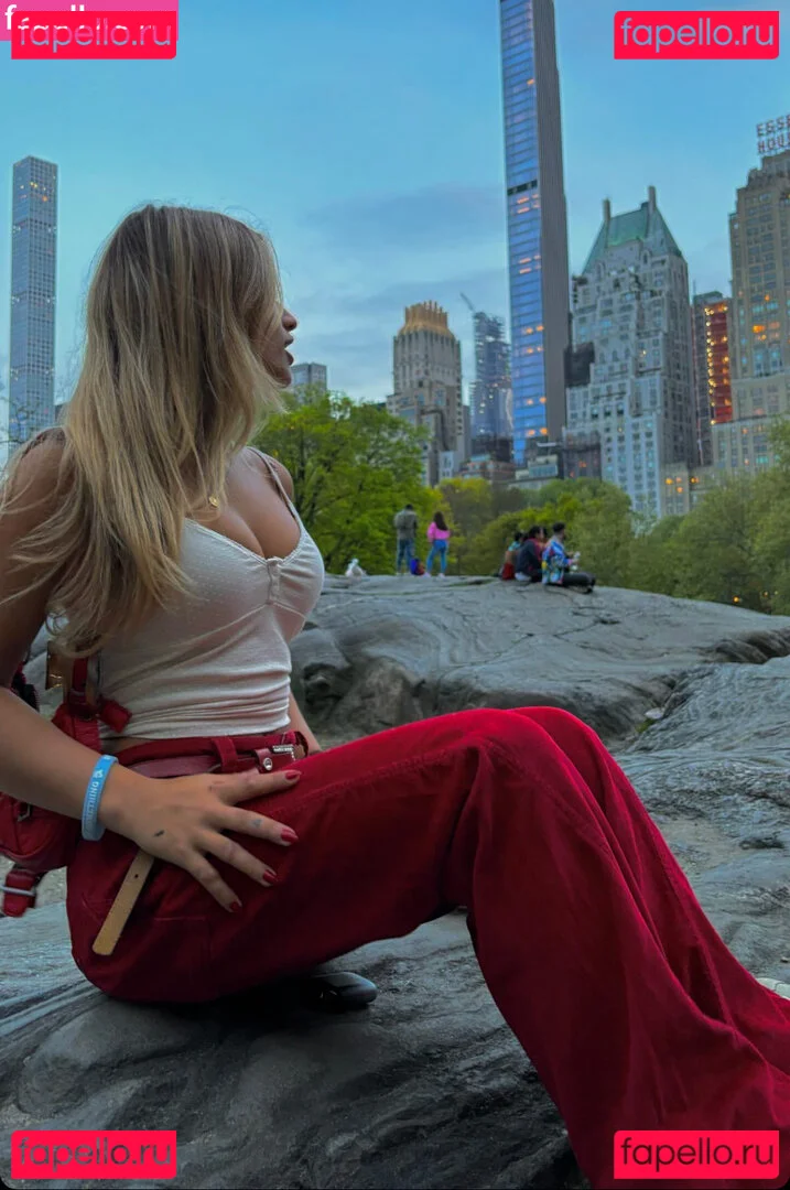 Shira Braun Onlyfans Photo Gallery 