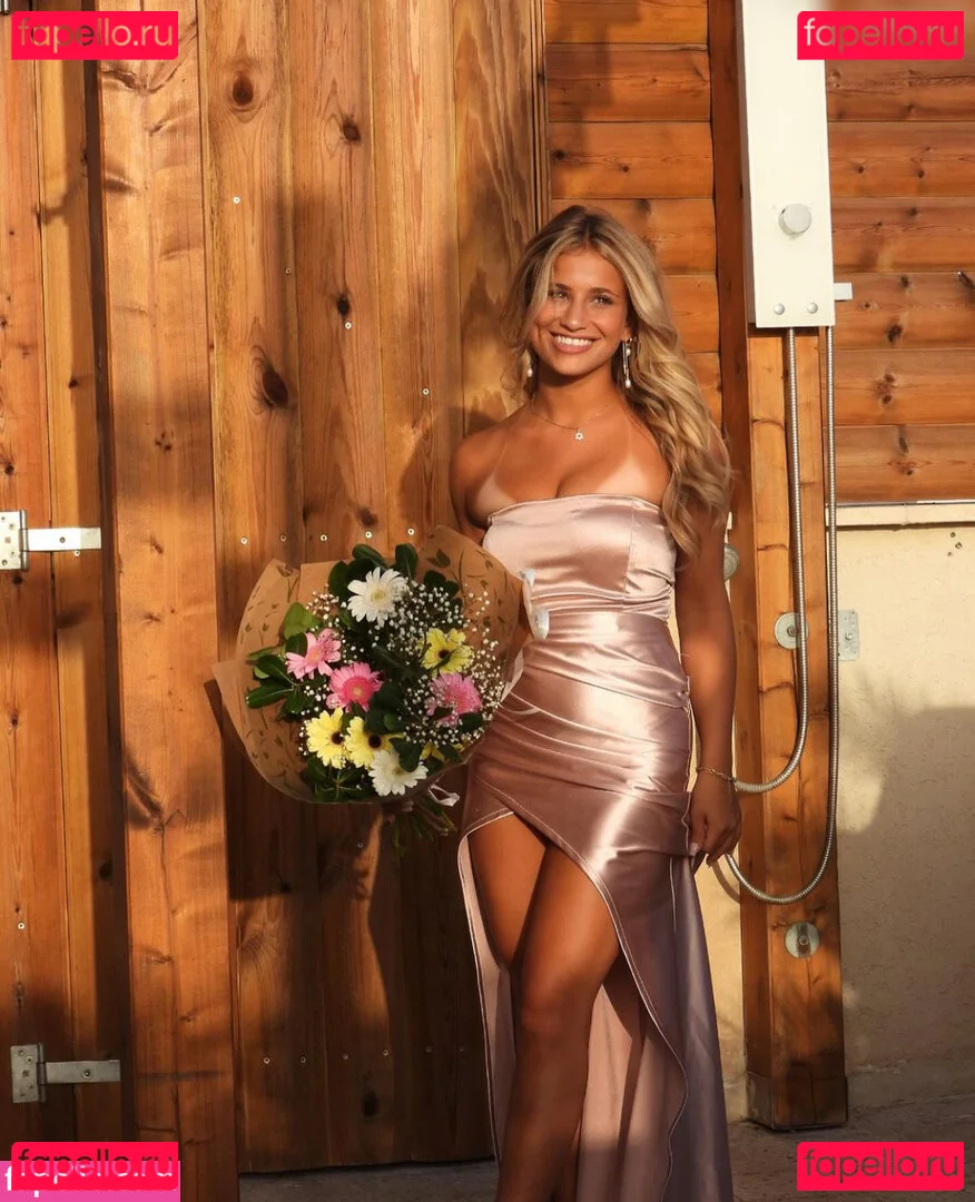 Shira Braun Onlyfans Photo Gallery 