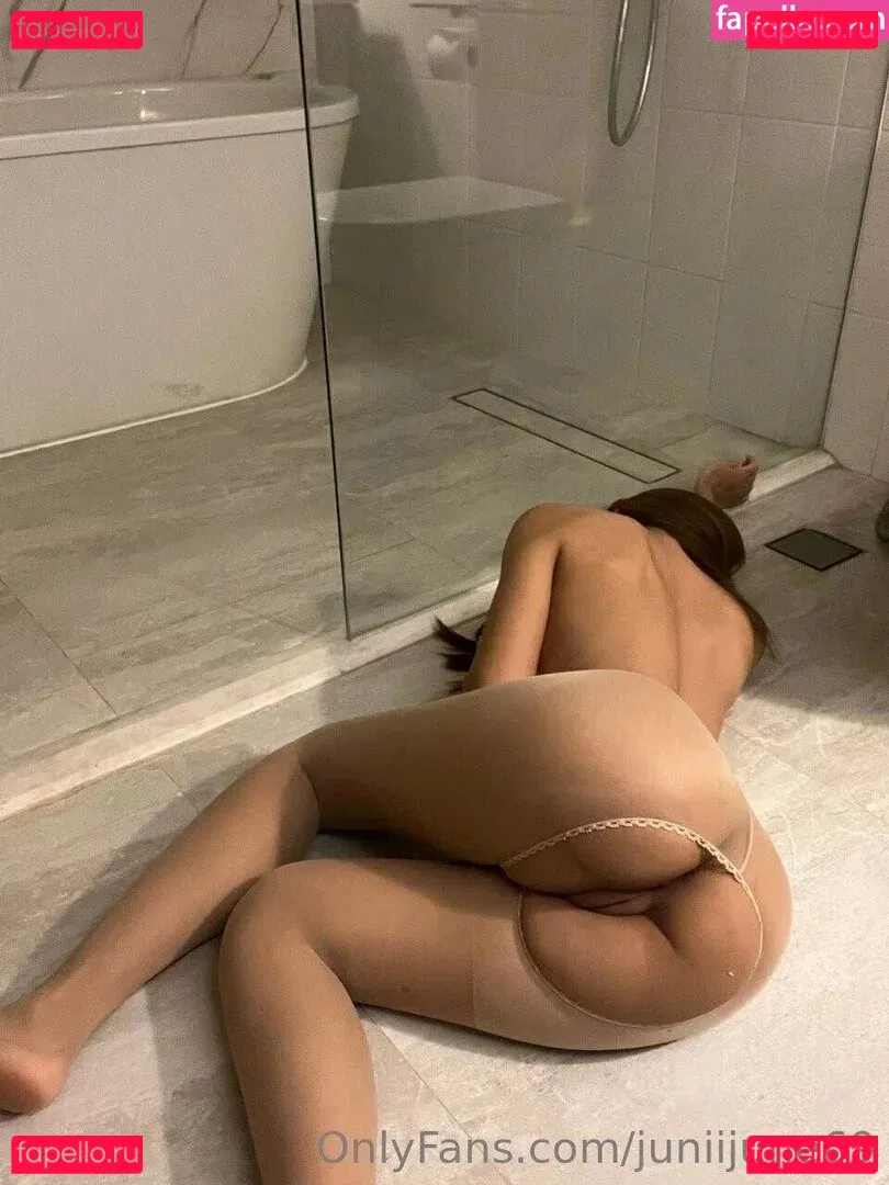 JuniiJune69 Onlyfans Photo Gallery 