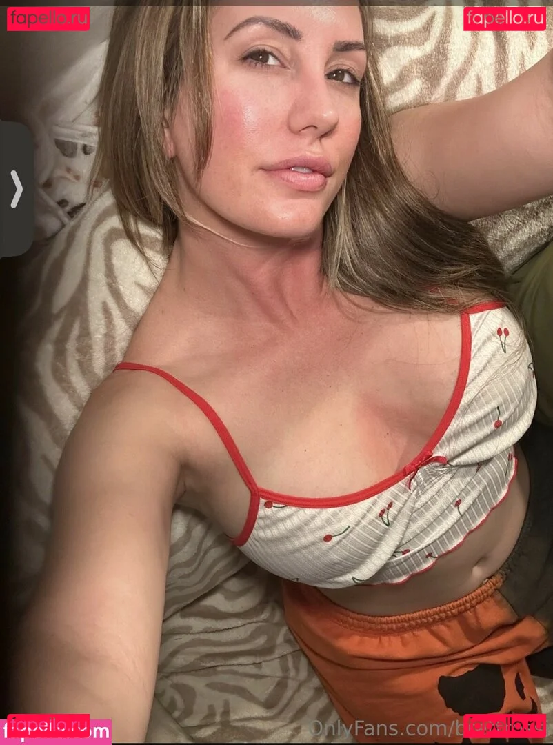 Brett Rossi Onlyfans Photo Gallery 