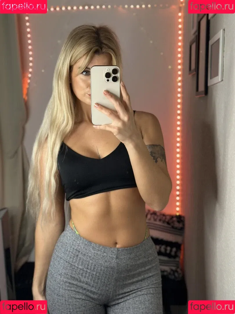 spicymichellex Onlyfans Photo Gallery 