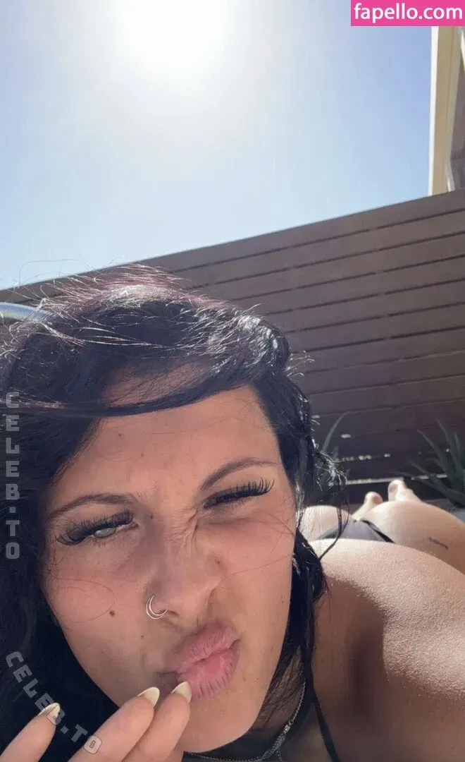 spicymichellex Onlyfans Photo Gallery 