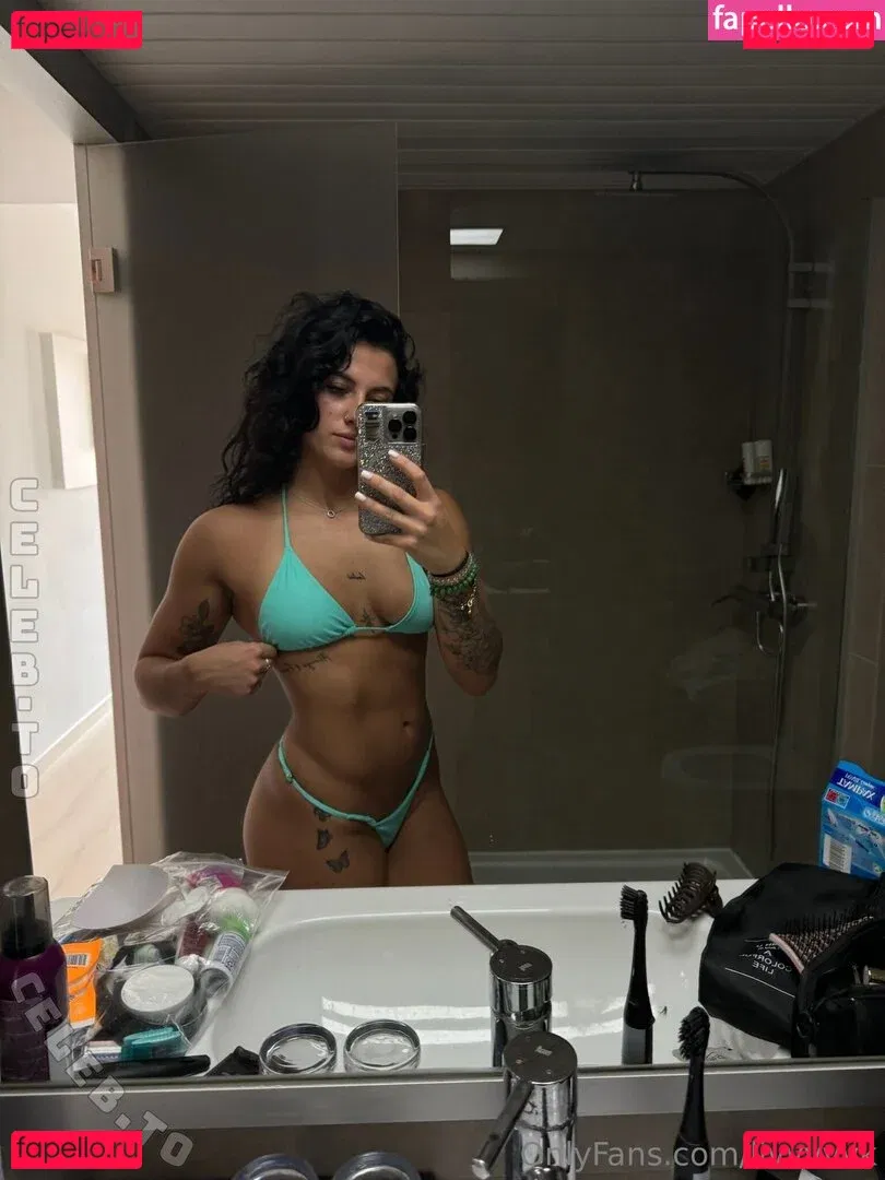 spicymichellex Onlyfans Photo Gallery 