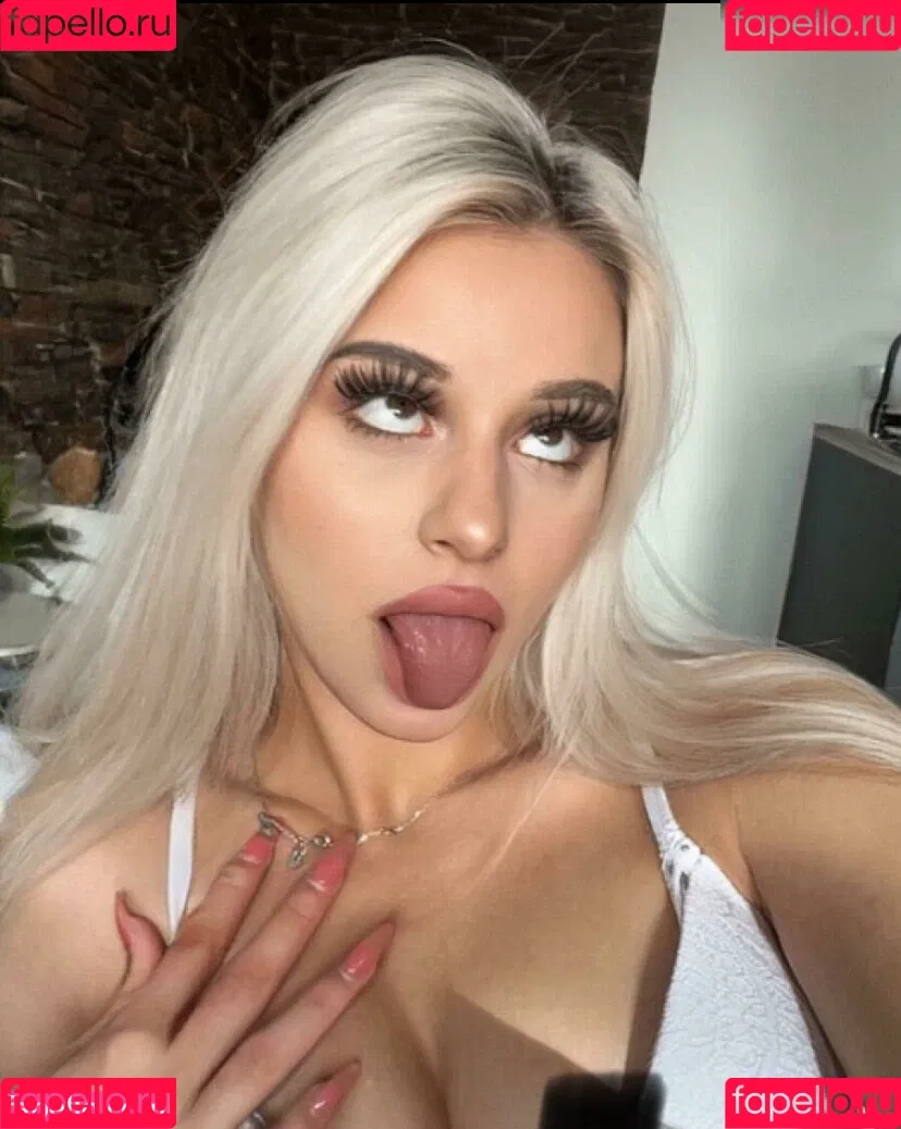 cheyennenauert Onlyfans Photo Gallery 