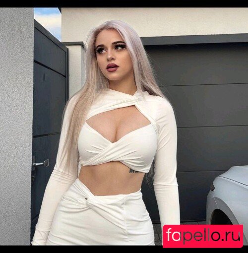 cheyennenauert Onlyfans Photo Gallery 