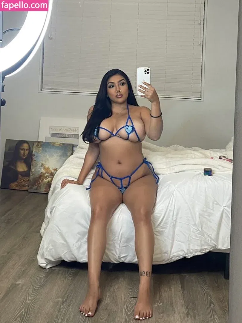 Yu Ling Wu Onlyfans Photo Gallery 