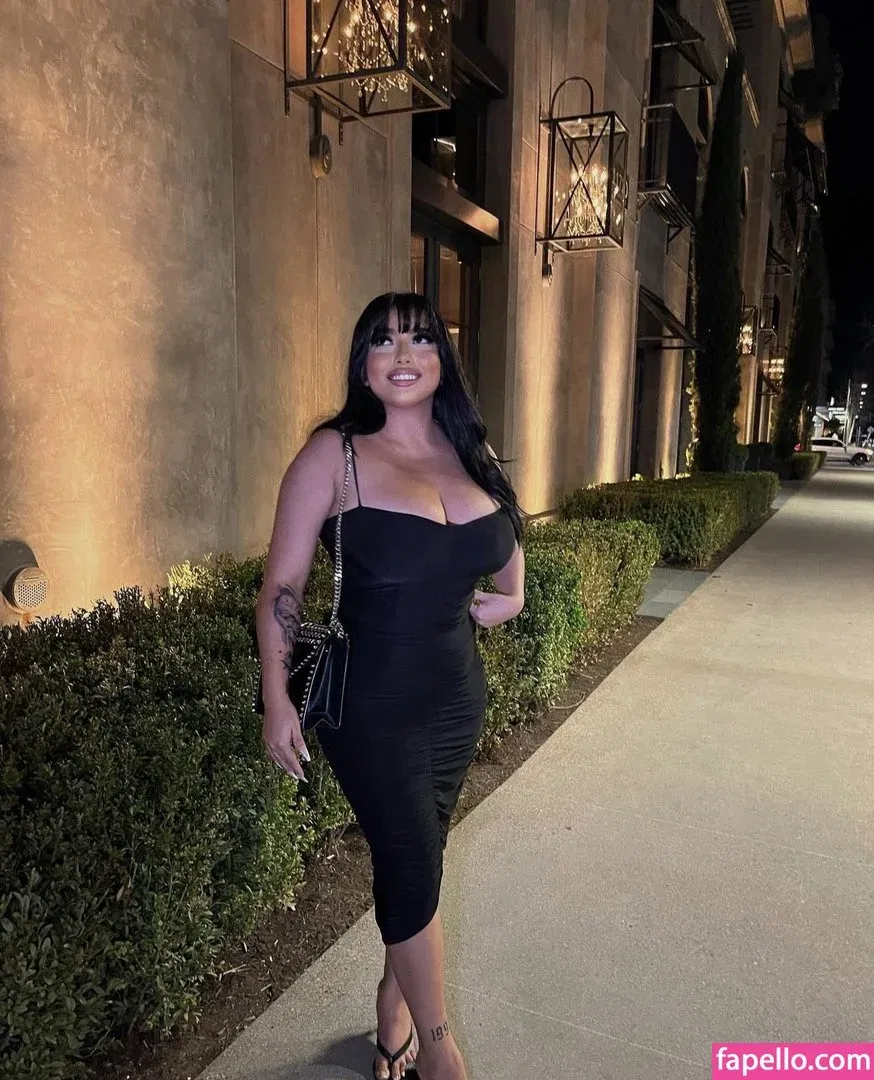 Yu Ling Wu Onlyfans Photo Gallery 