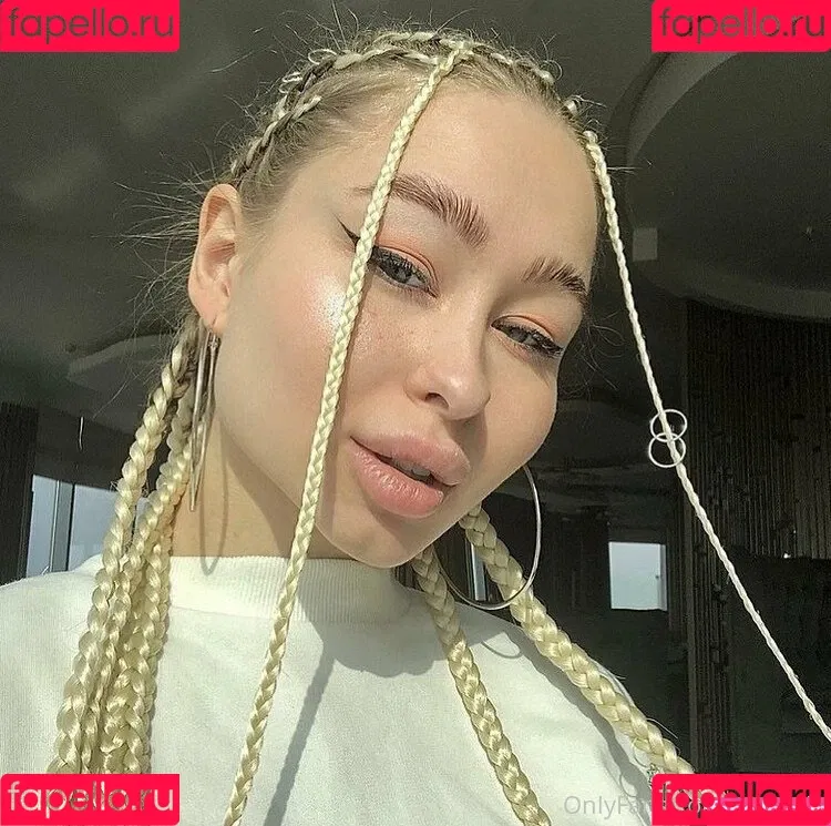 elllleeee Onlyfans Photo Gallery 