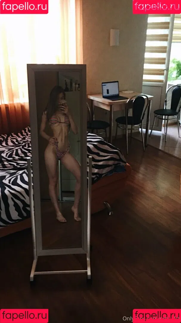elllleeee Onlyfans Photo Gallery 