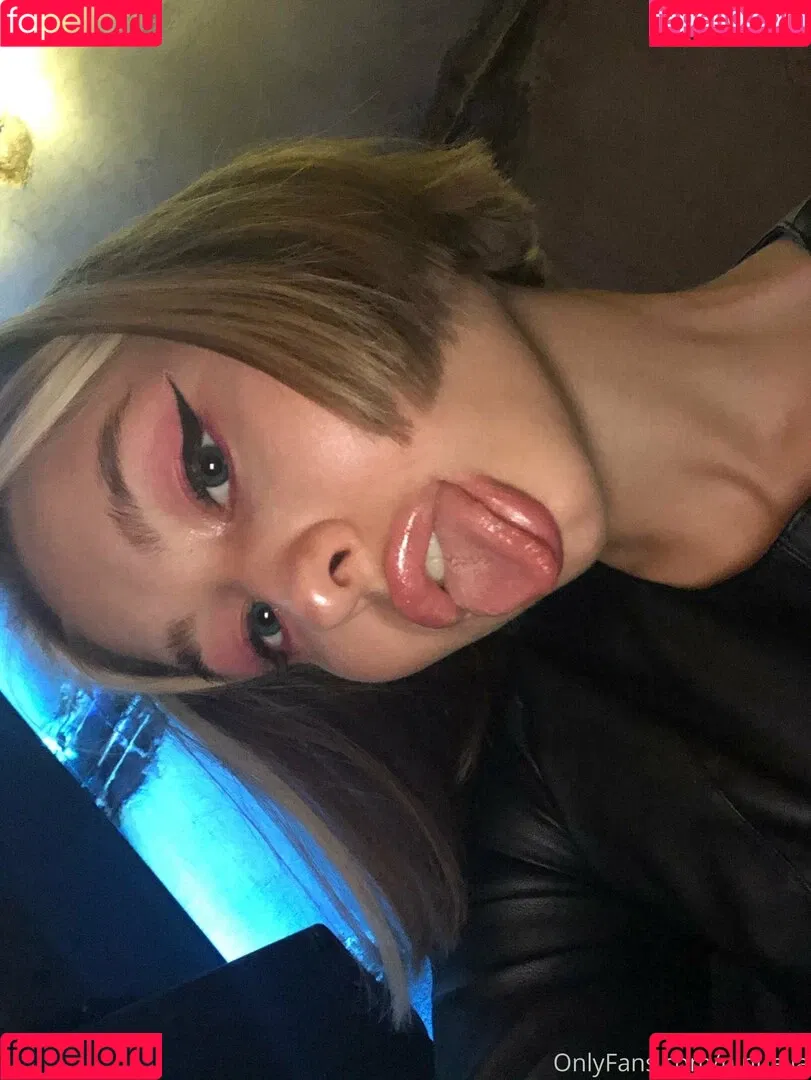 elllleeee Onlyfans Photo Gallery 
