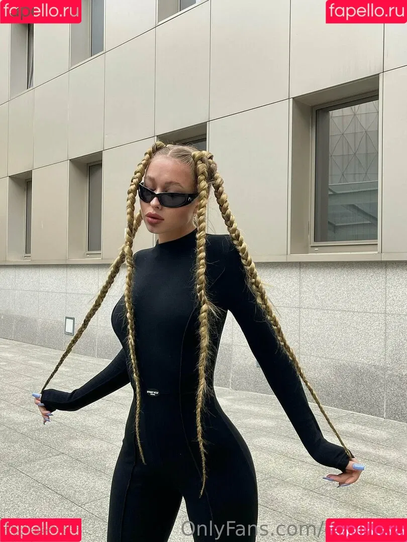 elllleeee Onlyfans Photo Gallery 
