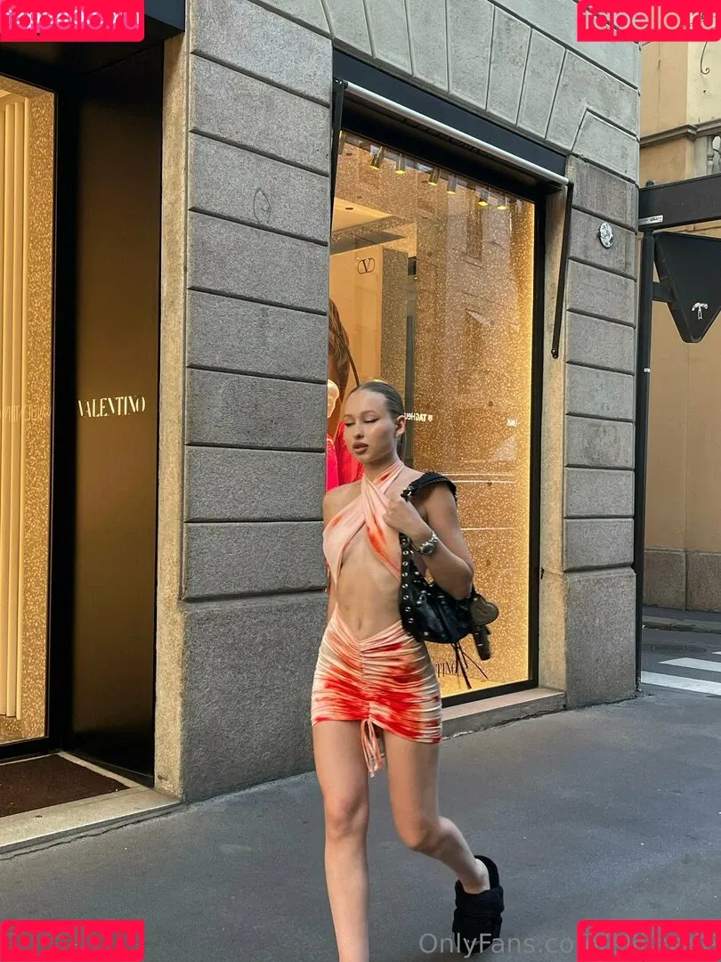 elllleeee Onlyfans Photo Gallery 