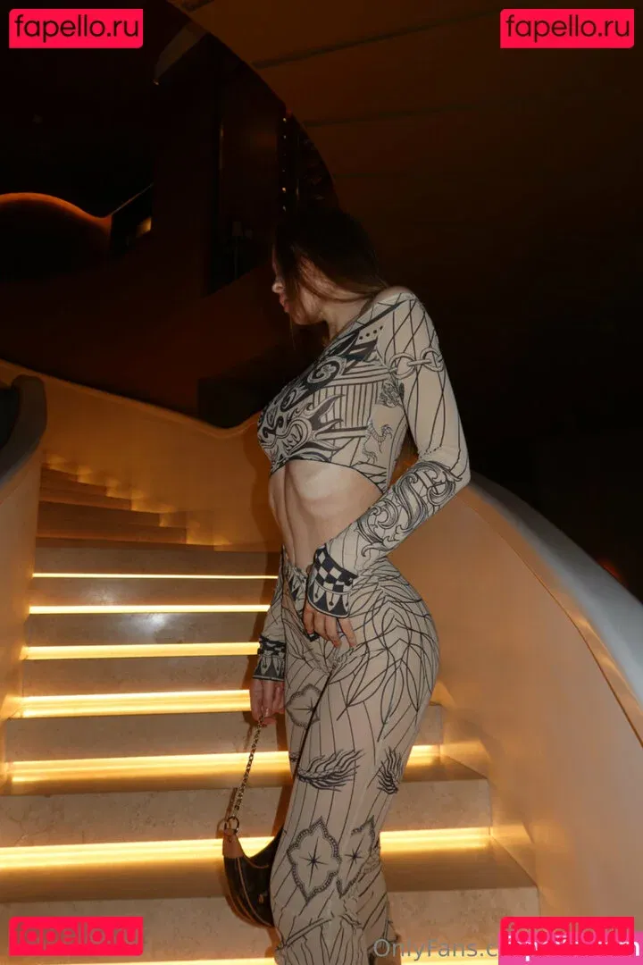 elllleeee Onlyfans Photo Gallery 