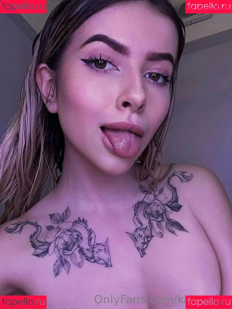 kkittyshy Onlyfans Photo Gallery 
