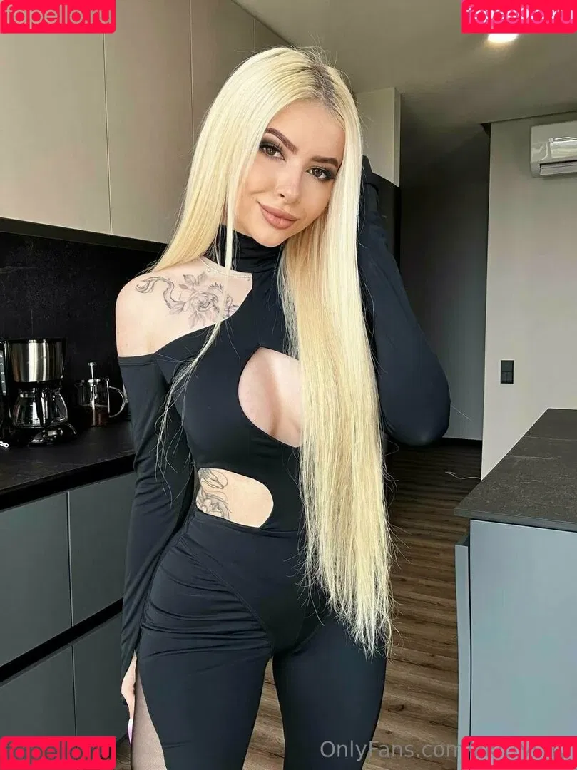kkittyshy Onlyfans Photo Gallery 