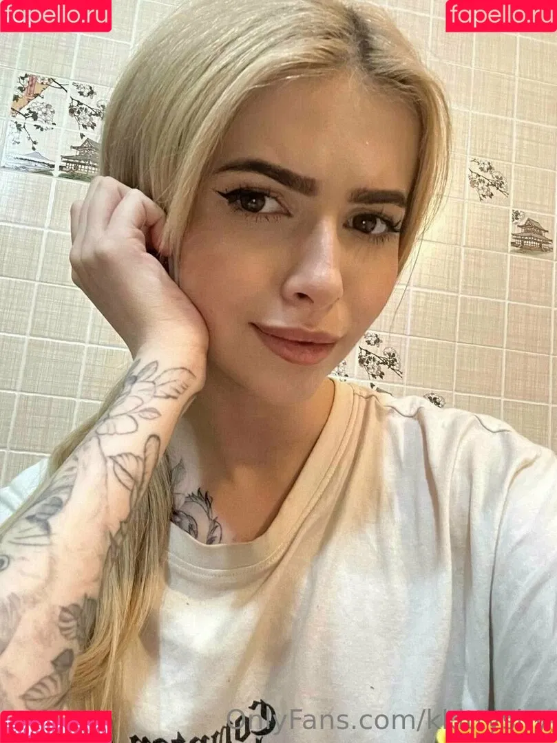 kkittyshy Onlyfans Photo Gallery 