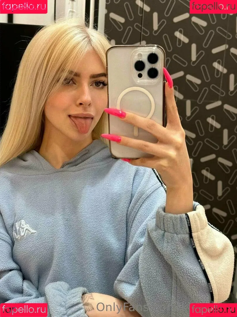 kkittyshy Onlyfans Photo Gallery 