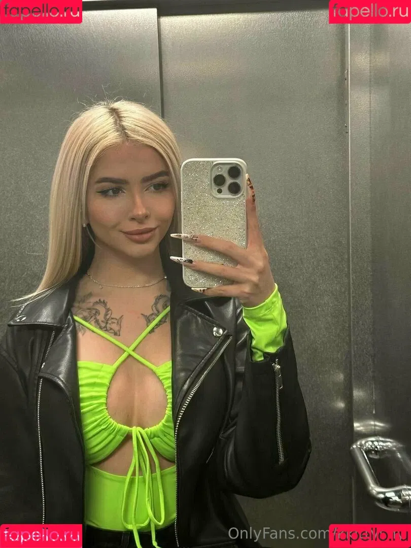 kkittyshy Onlyfans Photo Gallery 