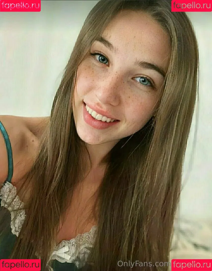 kkittyshy Onlyfans Photo Gallery 