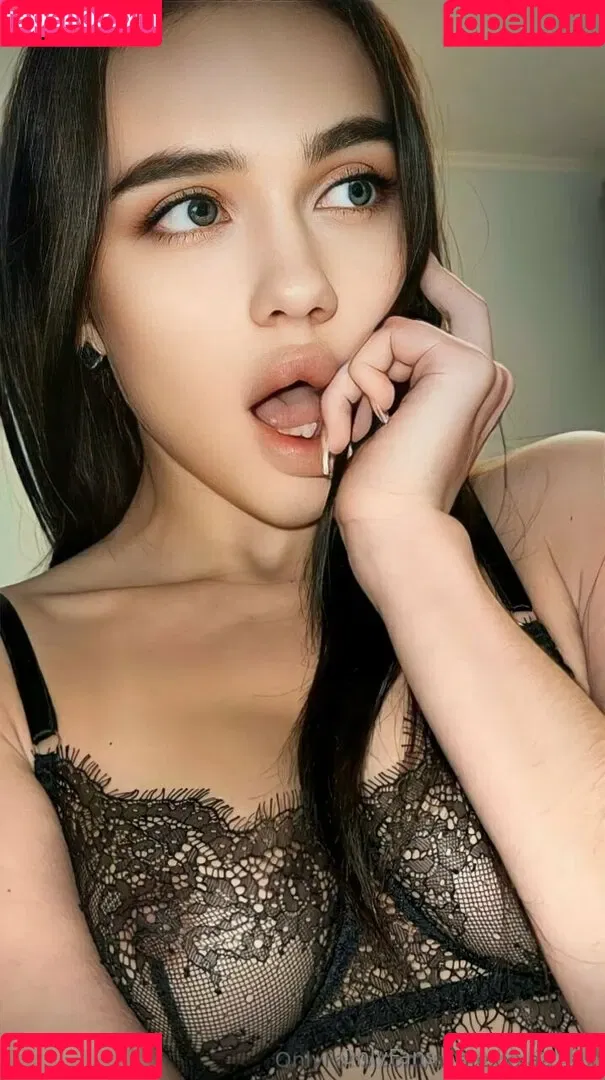 kkittyshy Onlyfans Photo Gallery 