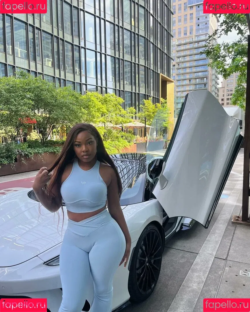 iamtawanaa Onlyfans Photo Gallery 