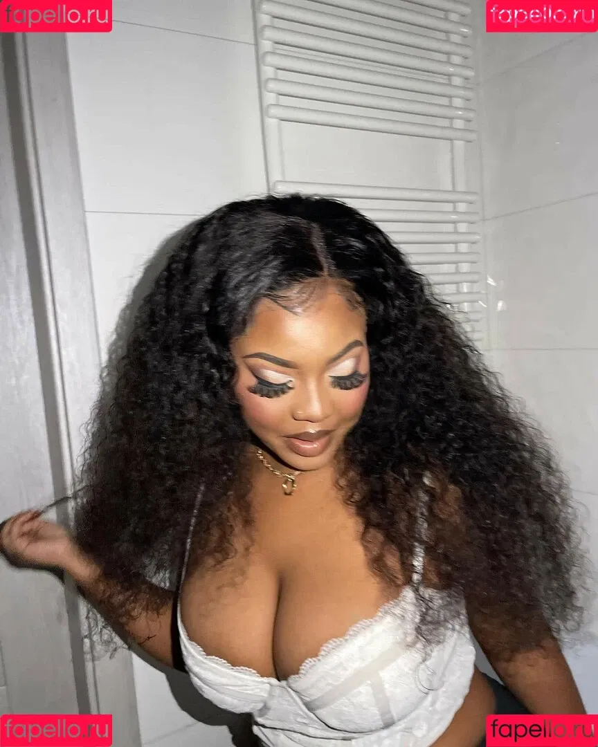 iamtawanaa Onlyfans Photo Gallery 