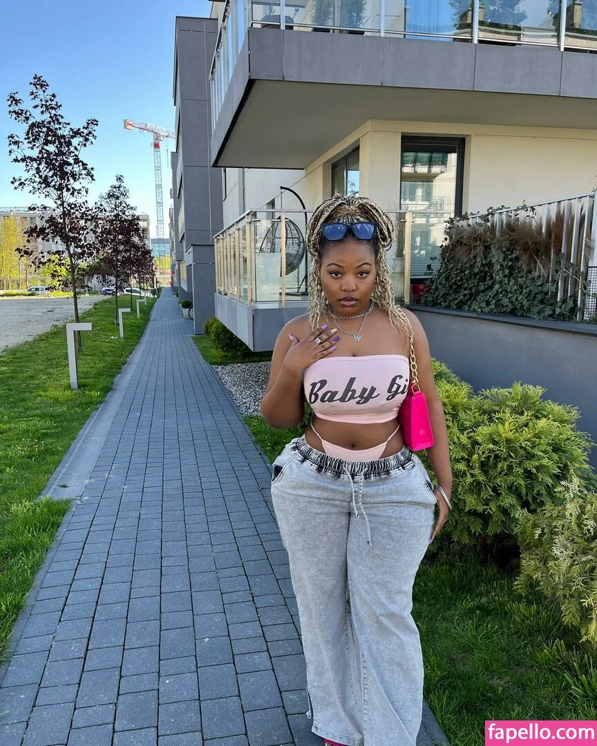 iamtawanaa Onlyfans Photo Gallery 