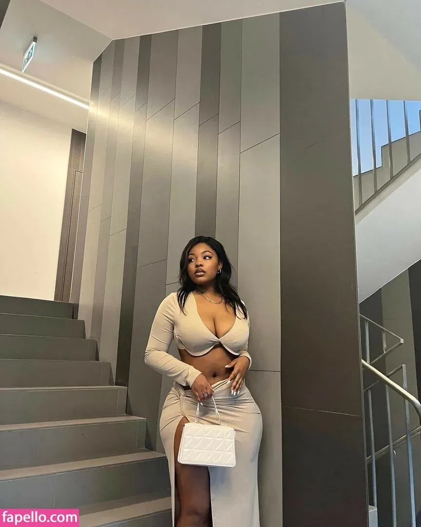 iamtawanaa Onlyfans Photo Gallery 