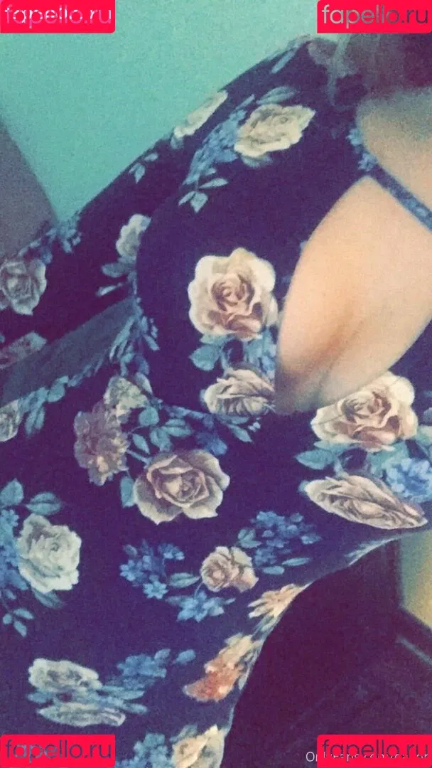 ellirussie Onlyfans Photo Gallery 
