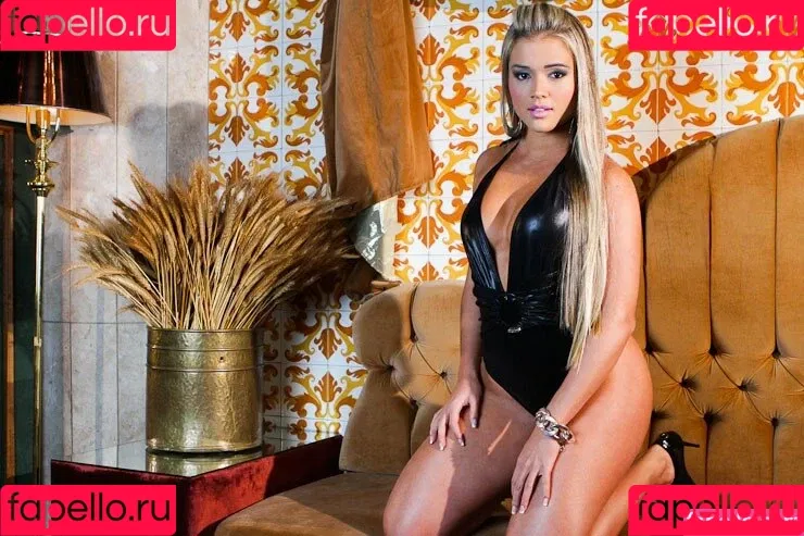 Aryane Steinkopf Onlyfans Photo Gallery 