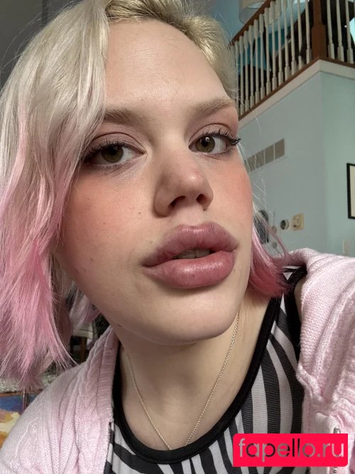 Little Doll Nude Onlyfans Photo 16