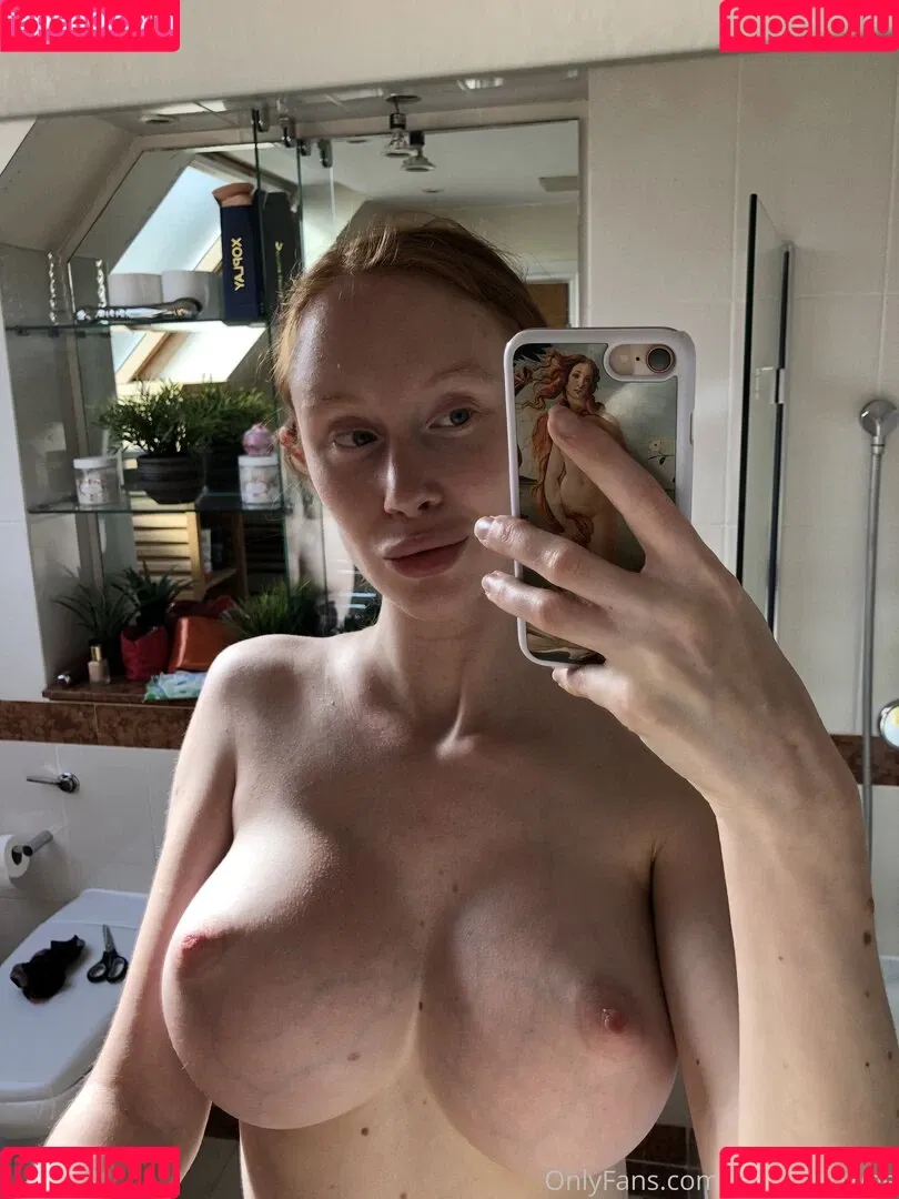 Lenina Crowne Onlyfans Photo Gallery 