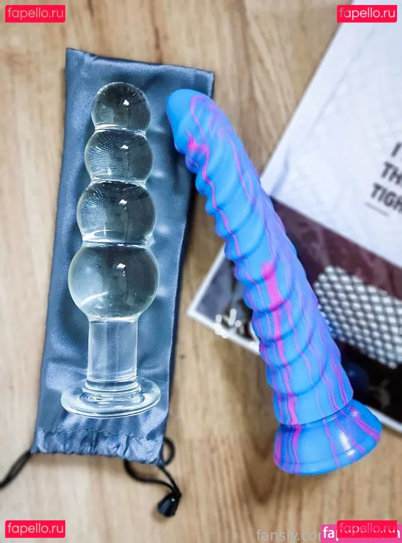 sub_juna Onlyfans Photo Gallery 