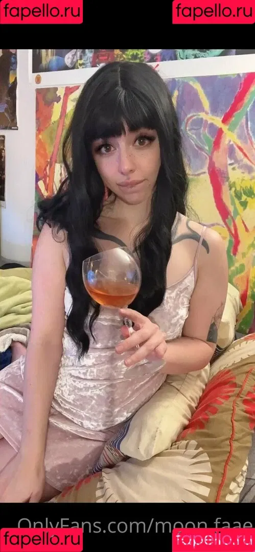 moon.faae Onlyfans Photo Gallery 