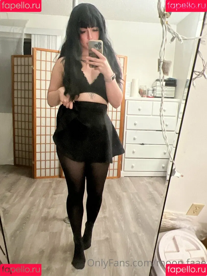moon.faae Onlyfans Photo Gallery 