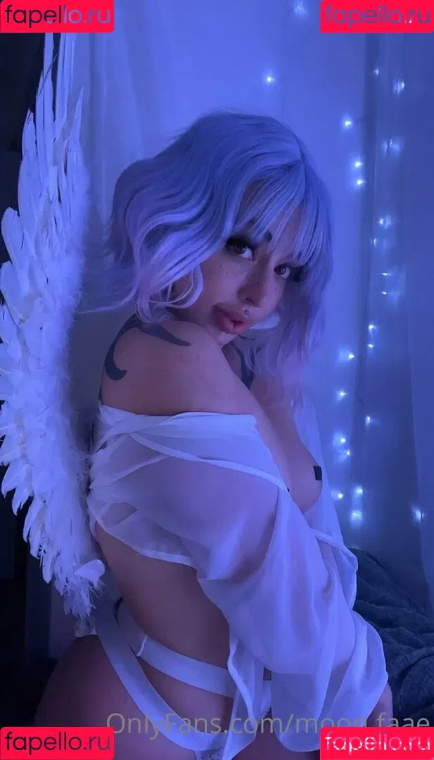 moon.faae Onlyfans Photo Gallery 