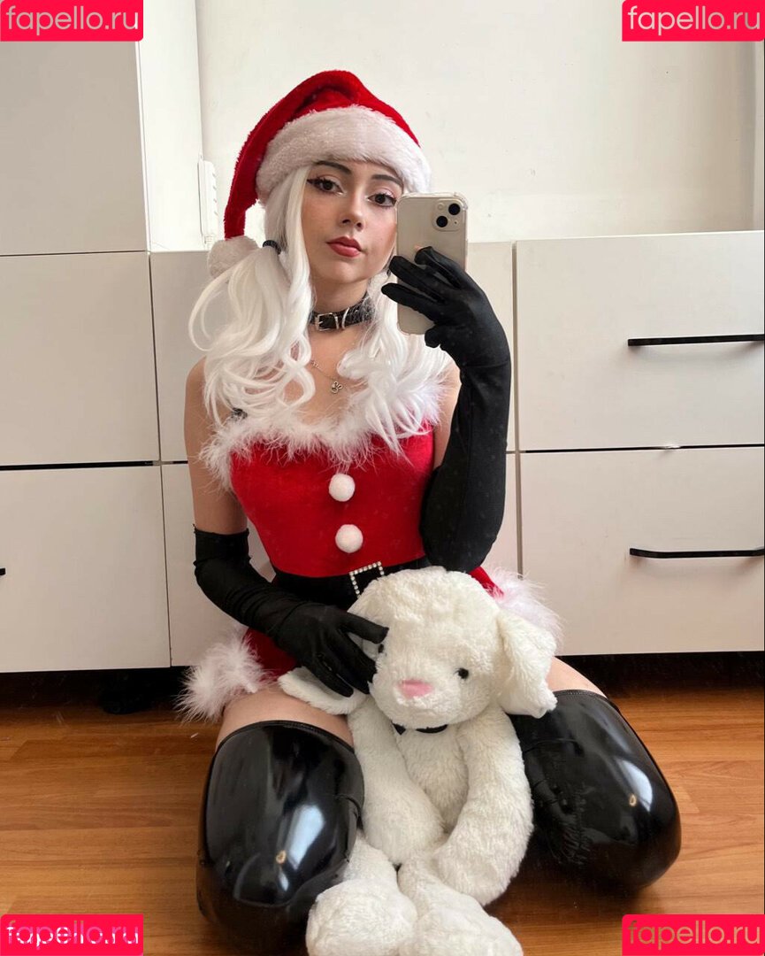 0mibu Onlyfans Photo Gallery 