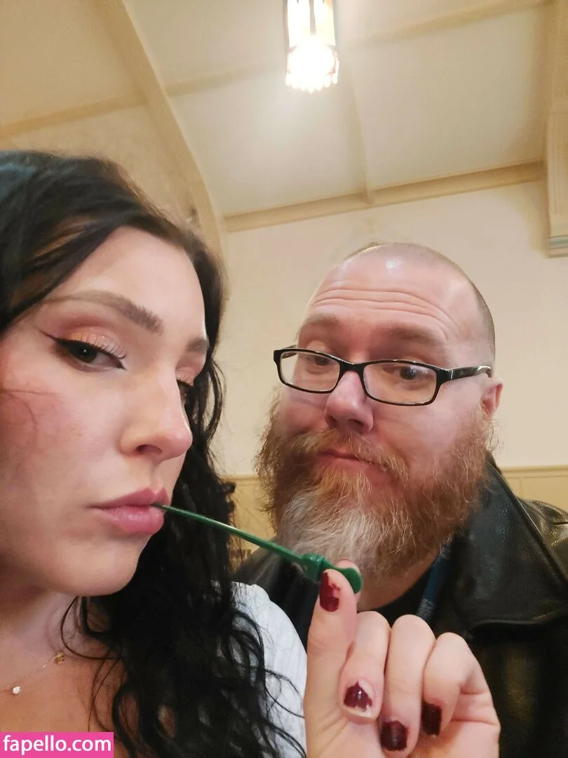 Notsoerudite Onlyfans Photo Gallery 