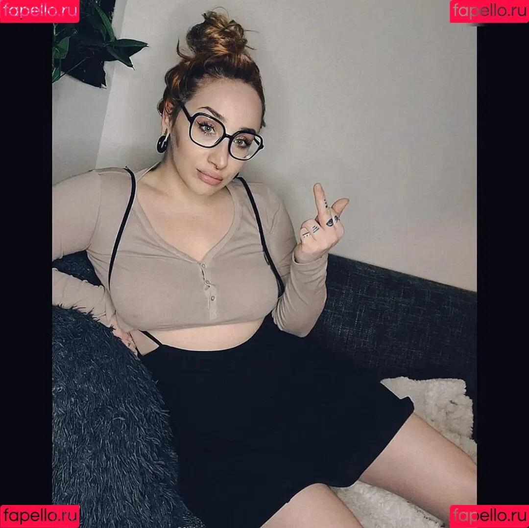 Frau Kopf Onlyfans Photo Gallery 